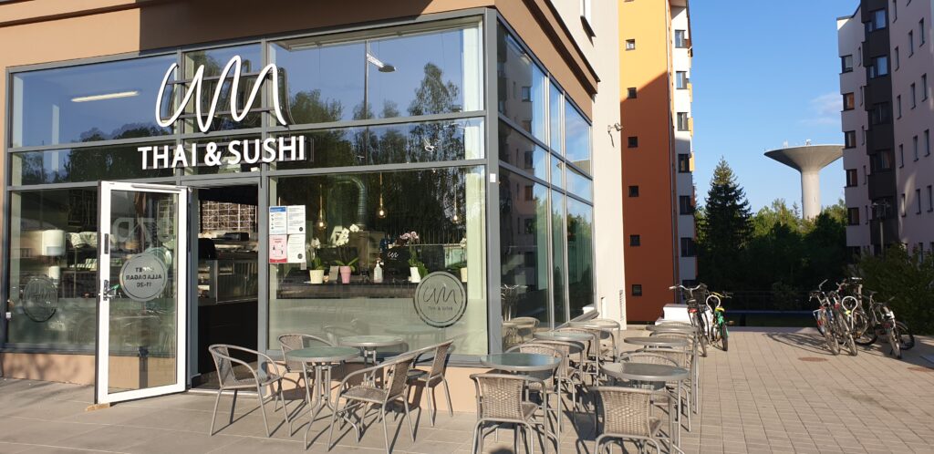 thai och sushi Huddinge