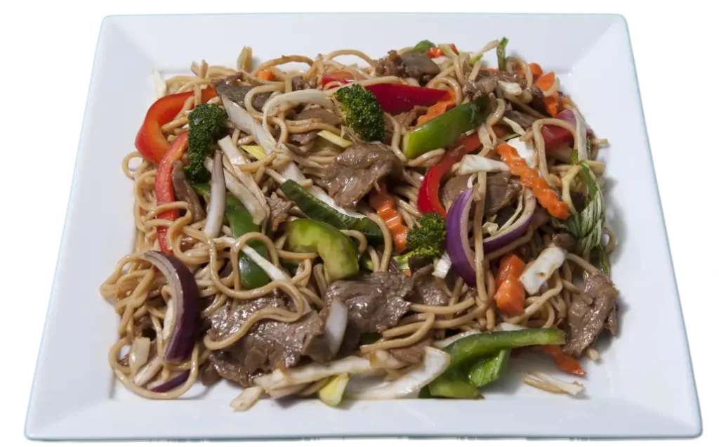 Lunch meny: Wokad biff med äggnudlar och grönsaker. Thaimat Botkyrka, Thaimat Huddinge, Thaimat Slagsta, Thaimat Strängnäs, Thaimat Flemmingsberg.